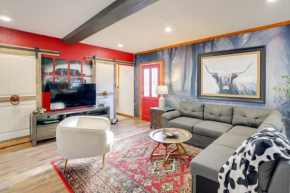 Grove Cabin with Private Hot Tub Near Grand Lake!
